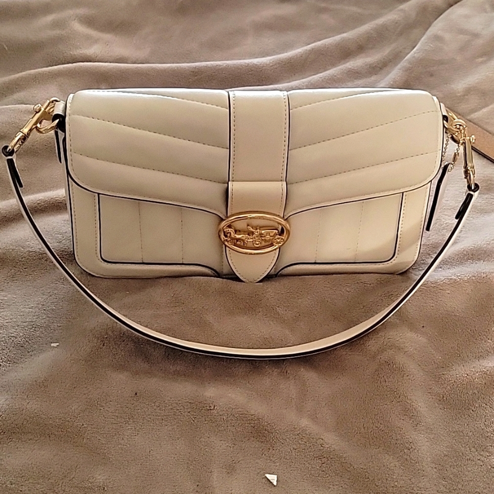 Coach puffy quilting style shoulder bag